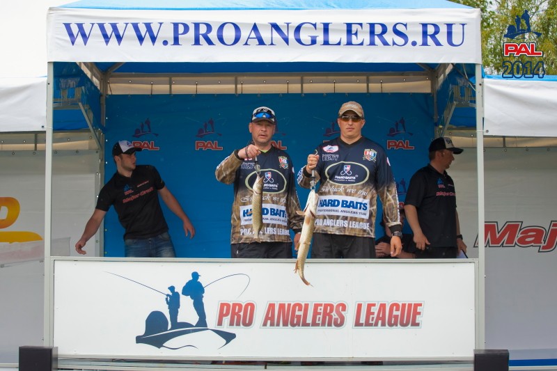 Первый этап Pro Anglers League 2014. Второй тур. Фотогалерея процедуры взвешивания. Галерея фото 39