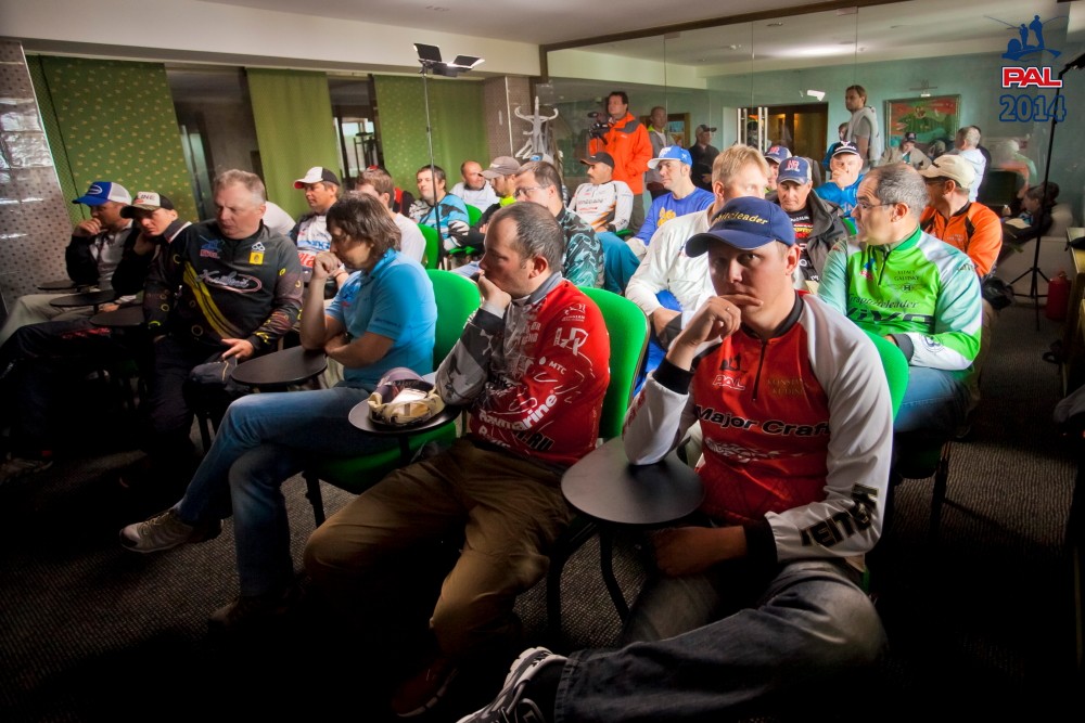 Третий Этап Pro Anglers League 2014. Церемония открытия и собрание капитанов (фото). Галерея фото 1