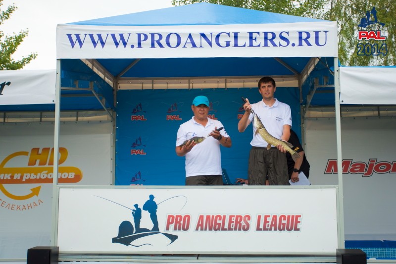 Первый этап Pro Anglers League 2014. Второй тур. Фотогалерея процедуры взвешивания. Галерея фото 2