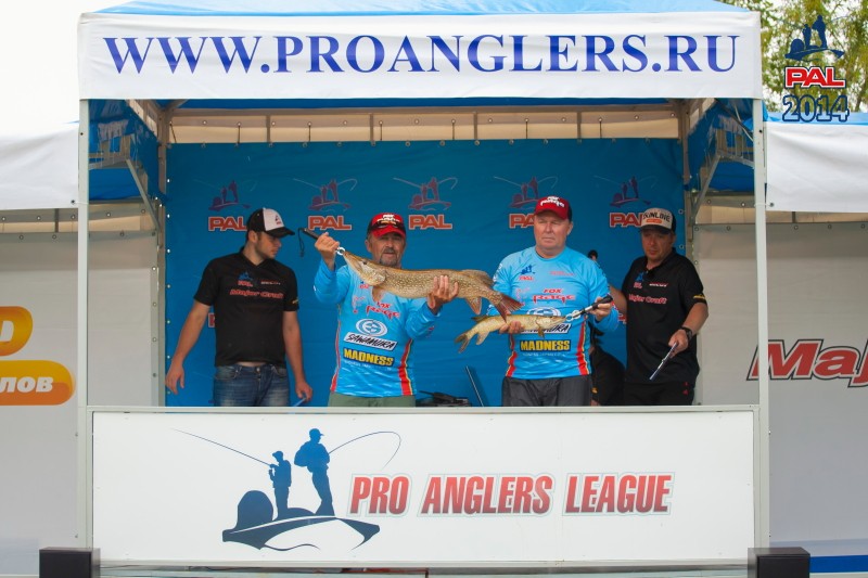 Первый этап Pro Anglers League 2014. Второй тур. Фотогалерея процедуры взвешивания. Галерея фото 16